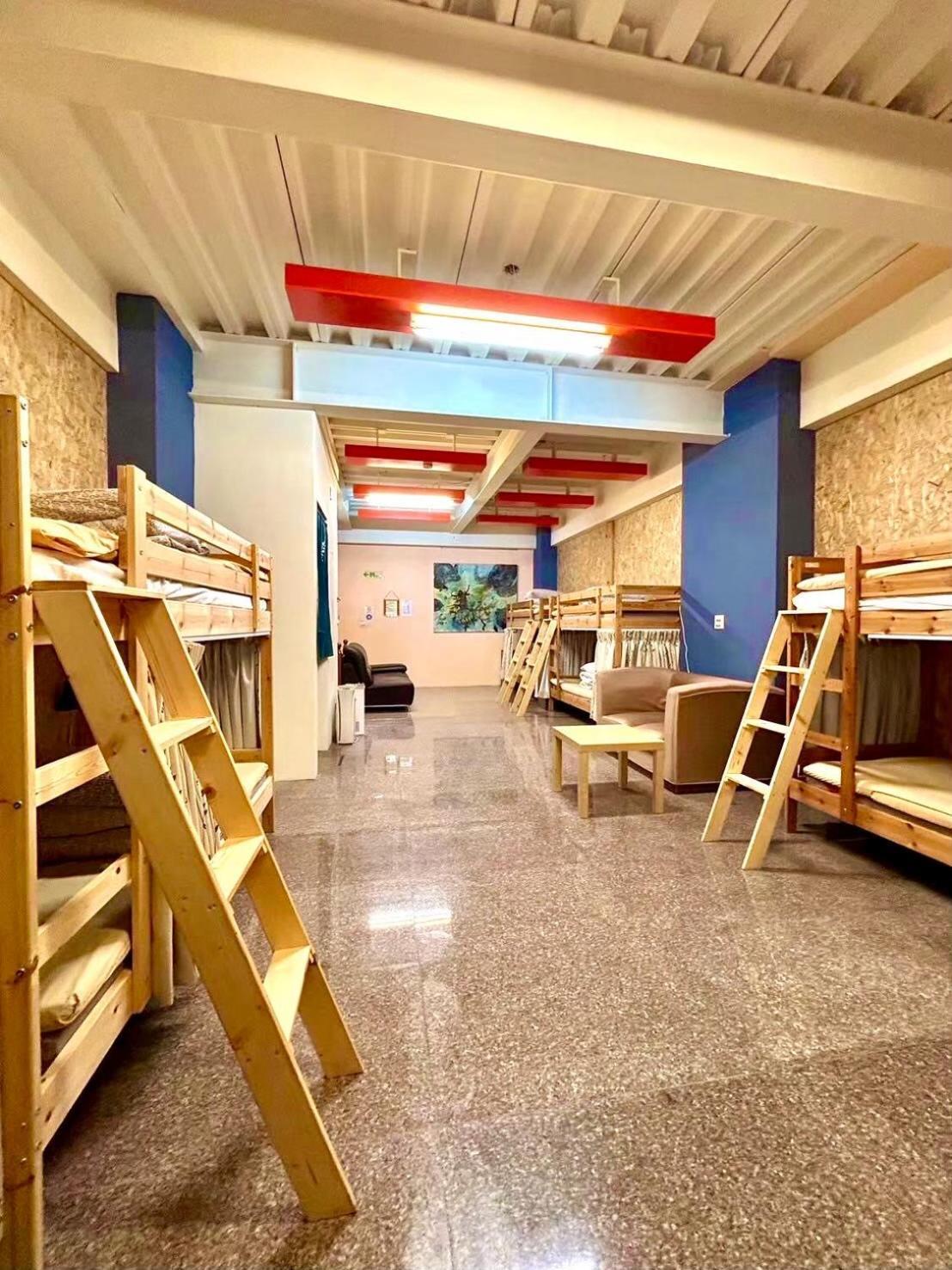 Miaoli Sanyi Travelling Homestay Buitenkant foto