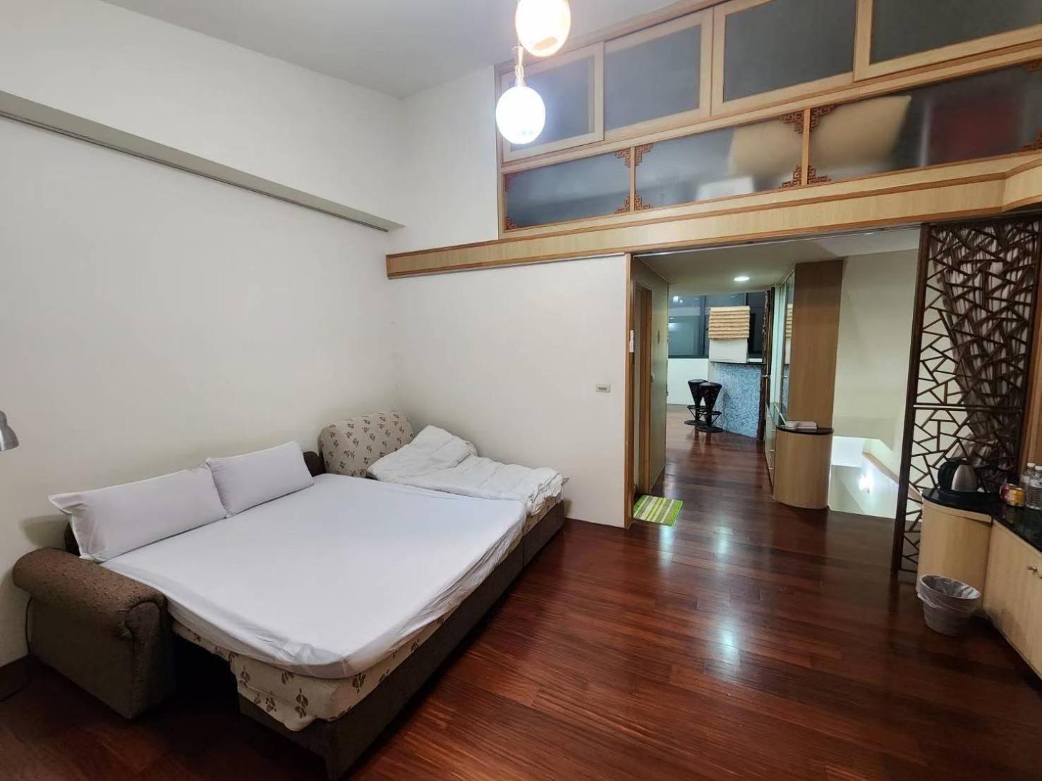 Miaoli Sanyi Travelling Homestay Buitenkant foto