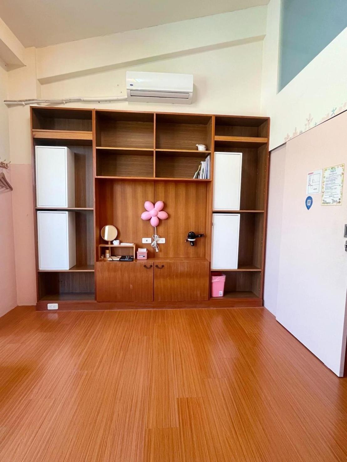Miaoli Sanyi Travelling Homestay Buitenkant foto